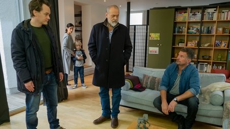 Episode 7 (2022) - Episode 7 poster and promotional image
