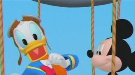 Donalds grosses Ballon Wettfliegen