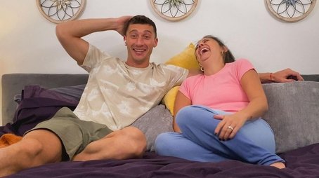 90 Day Fiance: Of These Two Lovers (2023) - Episode 68 poster and promotional image