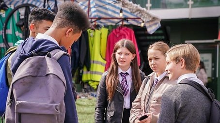 6571 (2022) - Episode 162 poster and promotional image