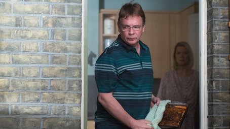 14/06/2016 (2016) - Episode 98 poster and promotional image