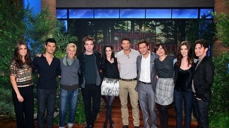 Robert Pattinson, Kristen Stewart, Taylor Lautner & Kellan Lutz, Ashley Greene, Nickki Reed, Jackson Rathbone, Peter Facinelli & Elizabeth Reaser, Bruno Mars (2011) - Episode 49 poster and promotional image