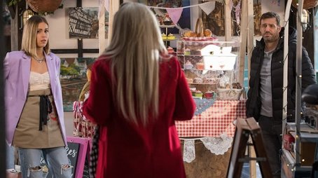 #Hollyoaks (2021) - Episode 19 poster and promotional image