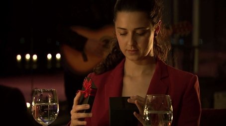Para Kazanmak (2013) - Episode 40 poster and promotional image