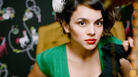 Jay-Z, Foo Fighters, Norah Jones, Sting, and Stornoway (2009) - Episode 8 poster and promotional image
