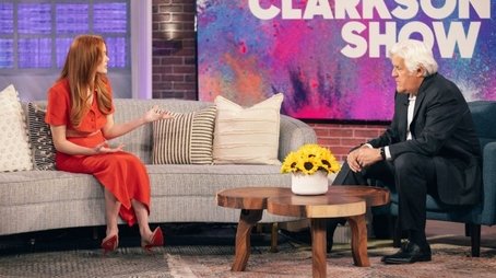 Guest Host Jay Leno, Johnny Knoxville, Rachel Wolfson, Abigail Cowen (2022) - Episode 90 poster and promotional image