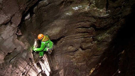 Climbing... No Limits! (2012) - Episode 10 poster and promotional image