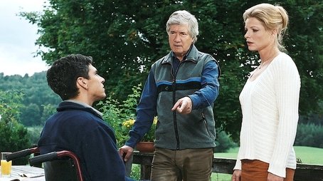 Episode 12 (2005) - Episode 12 poster and promotional image