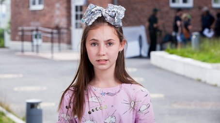 Embarrassing pictures (2020) - Episode 46 poster and promotional image