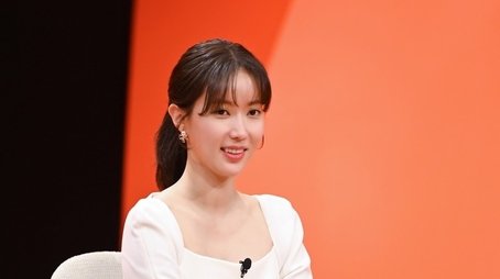 "Auction Event Has Been Unveiled" with Im Soo-hyang (2023) - Episode 326 poster and promotional image