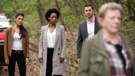 The Client (2018) - Episode 11 poster and promotional image