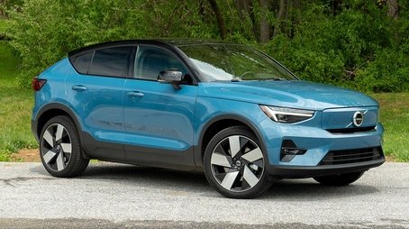 Volvo C40 Recharge (2022) - Episode 47 poster and promotional image