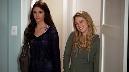 Girlfriends (2012) - Episode 7 poster and promotional image