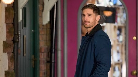 #Hollyoaks (2021) - Episode 36 poster and promotional image