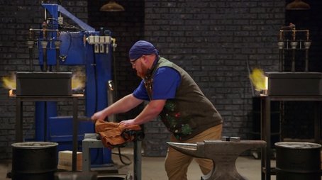 Forged in Fire Christmas (2020) - Episode 6 poster and promotional image