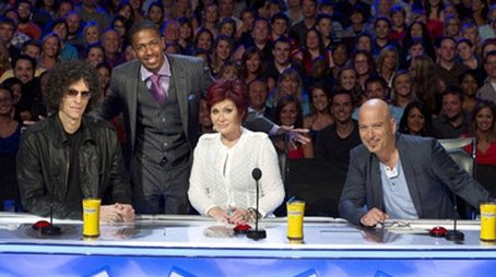 Hopefuls perform for the judges (1) (2012) - Episode 1 poster and promotional image