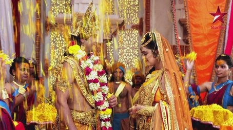 Kunti hides her past from Pandu (2013) - Episode 10 poster and promotional image