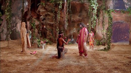 Eklavya gifts his right thumb (2013) - Episode 4 poster and promotional image