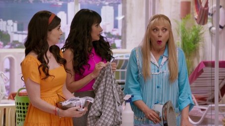 Maripositas en la panza (2024) - Episode 4 poster and promotional image