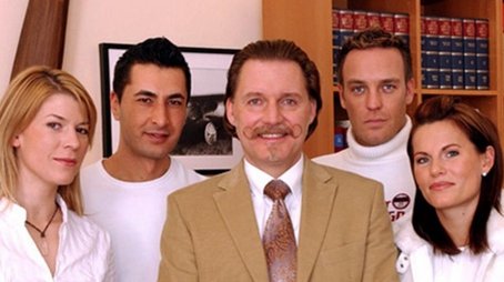 Lenßen & Partner (2003) poster