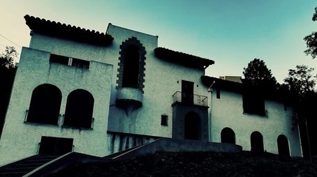 Los Feliz Murder House (2) (2022) - Episode 20 poster and promotional image