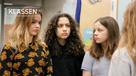 Who's gossiping? (2020) - Episode 65 poster and promotional image