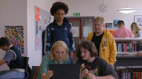 Totally clicks! (2022) - Episode 25 poster and promotional image