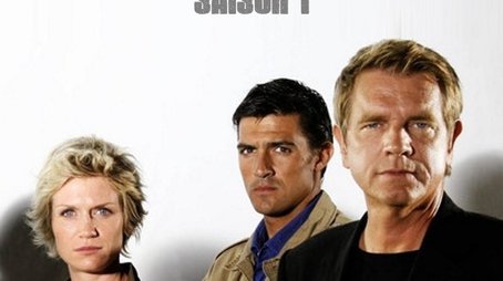 Season 1 (2006) - Season 1 poster and promotional image