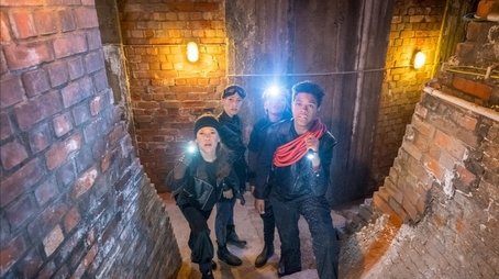 Goldfieber (2019) - Episode 5 poster and promotional image