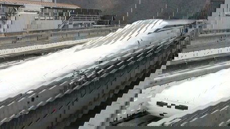 Superconducting Maglev: The Extreme Speeds of Tomorrow (2016) - Episode 4 poster and promotional image