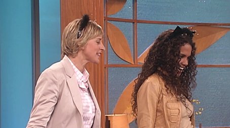 Halle Berry, Tom Selleck (2004) - Episode 165 poster and promotional image