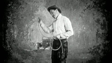 The Adventures of Young Indiana Jones Documentaries Сезон 3