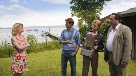 Alles Schwindel (2011) - Episode 21 poster and promotional image
