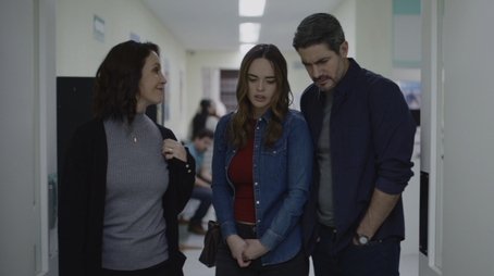 Emergencia familiar (2025) - Episode 15 poster and promotional image