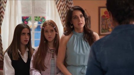 Lo único que me queda en la vida (2021) - Episode 7 poster and promotional image