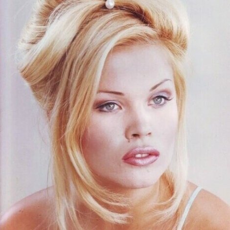 Elena Bond