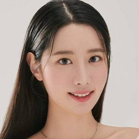 Shin Ji Won