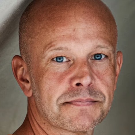 Fredrik Hallgren