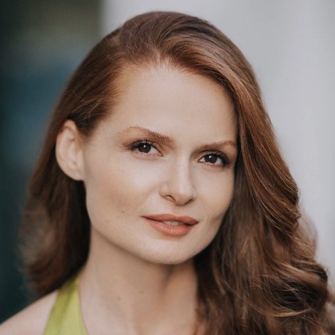Elena Lander