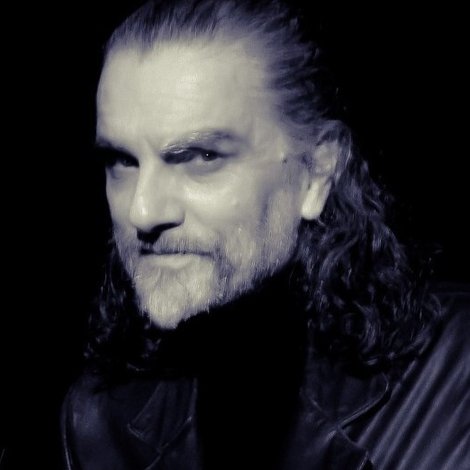 Hique Gomez