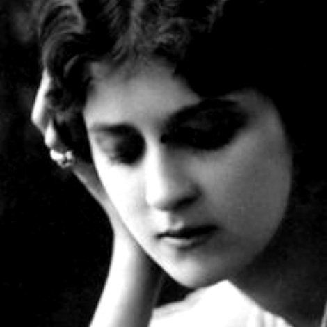 Yvette Andréyor