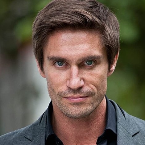 Michael Rowe