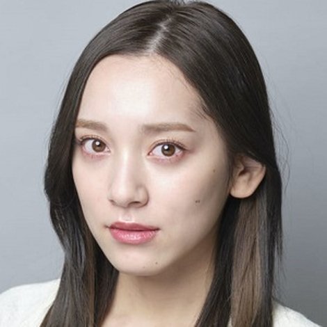 Sayaka Tomaru