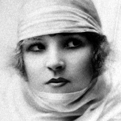 Kay Laurel
