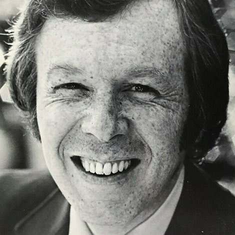 Lew Horn