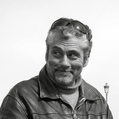 Stavros Parharidis