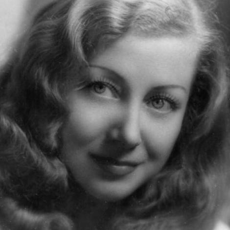Alita Román