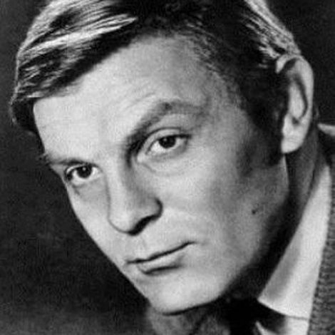 Yuriy Nazarov