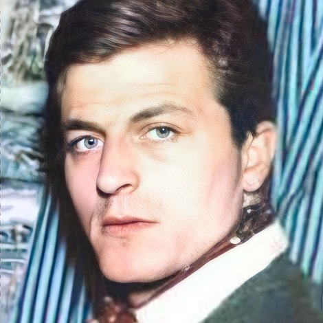Müşfik Kenter