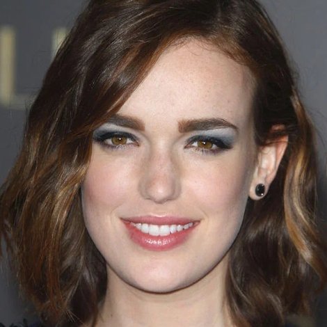 Elizabeth Henstridge